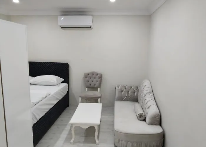 Homestay White Garden *